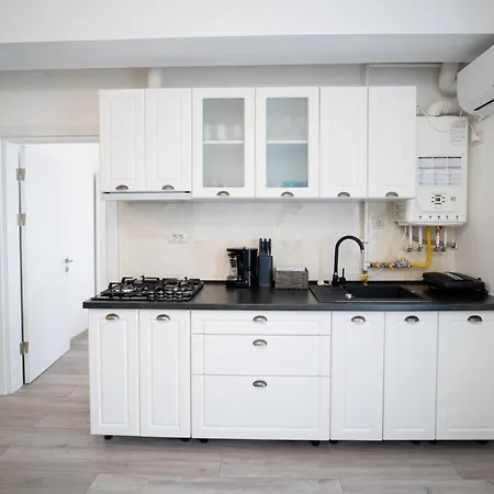 509 B2 Almar Luxury Residence-Renting Apartments & Free Pool *